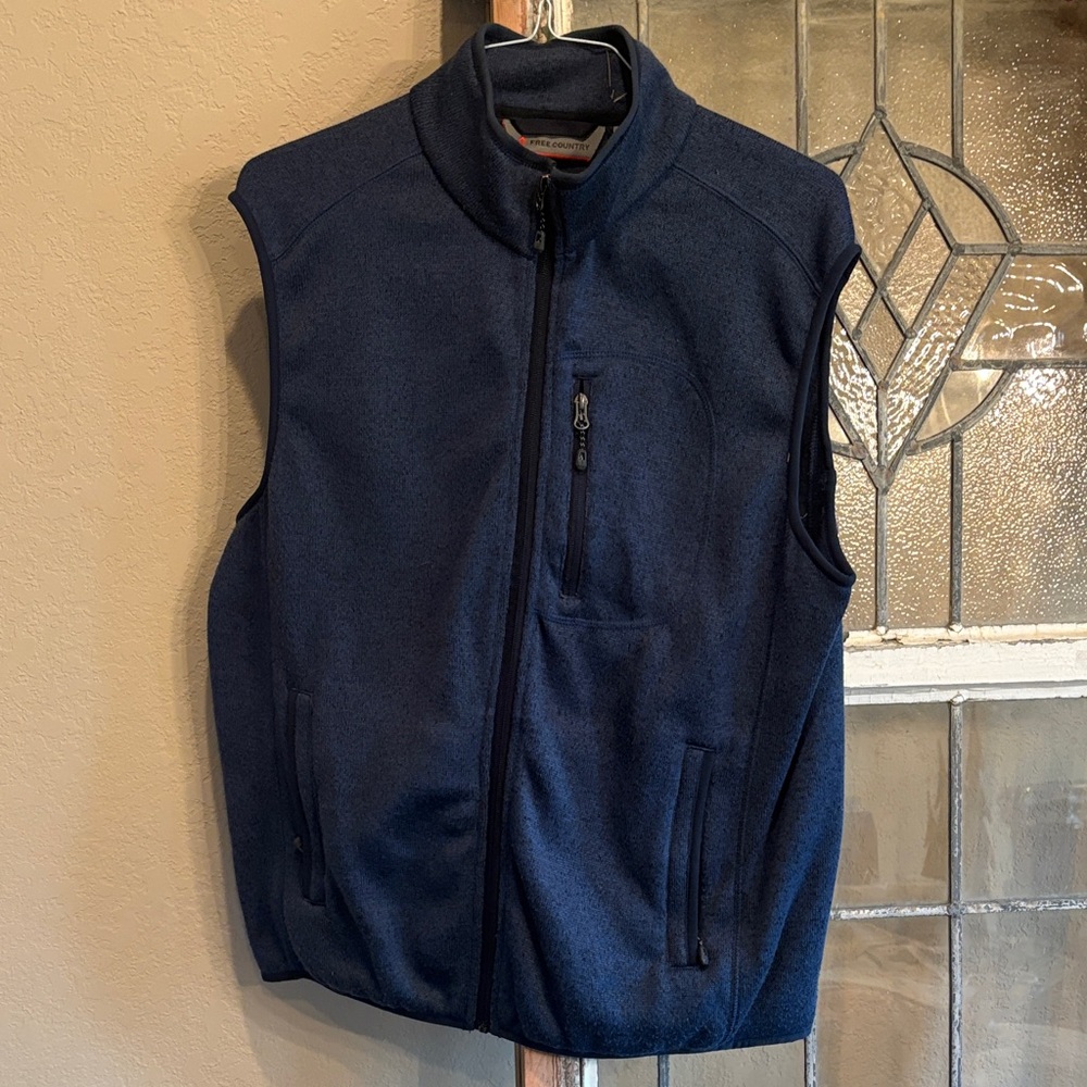 Free Country Men's Dark Blue Vest